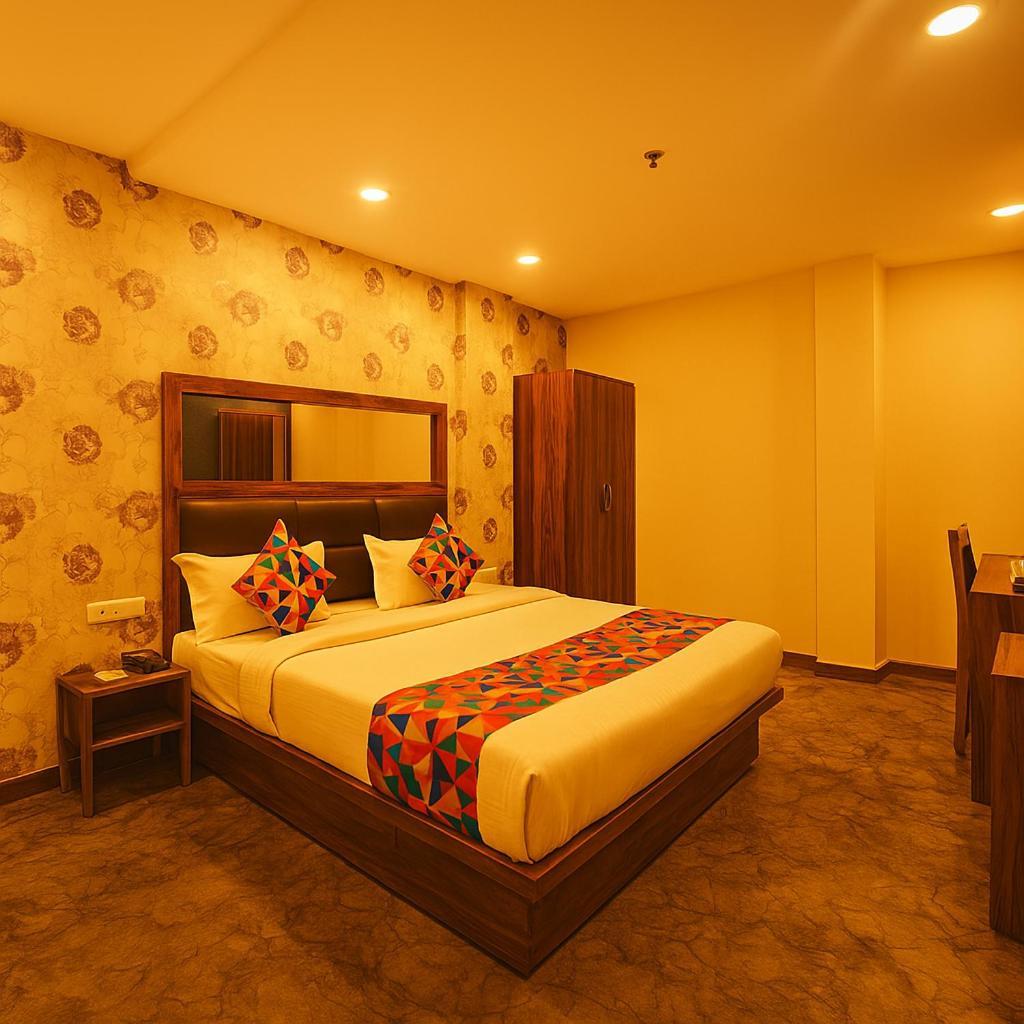 Fabhotel Mona Continental - Nr Laxmi Nagar It Hub