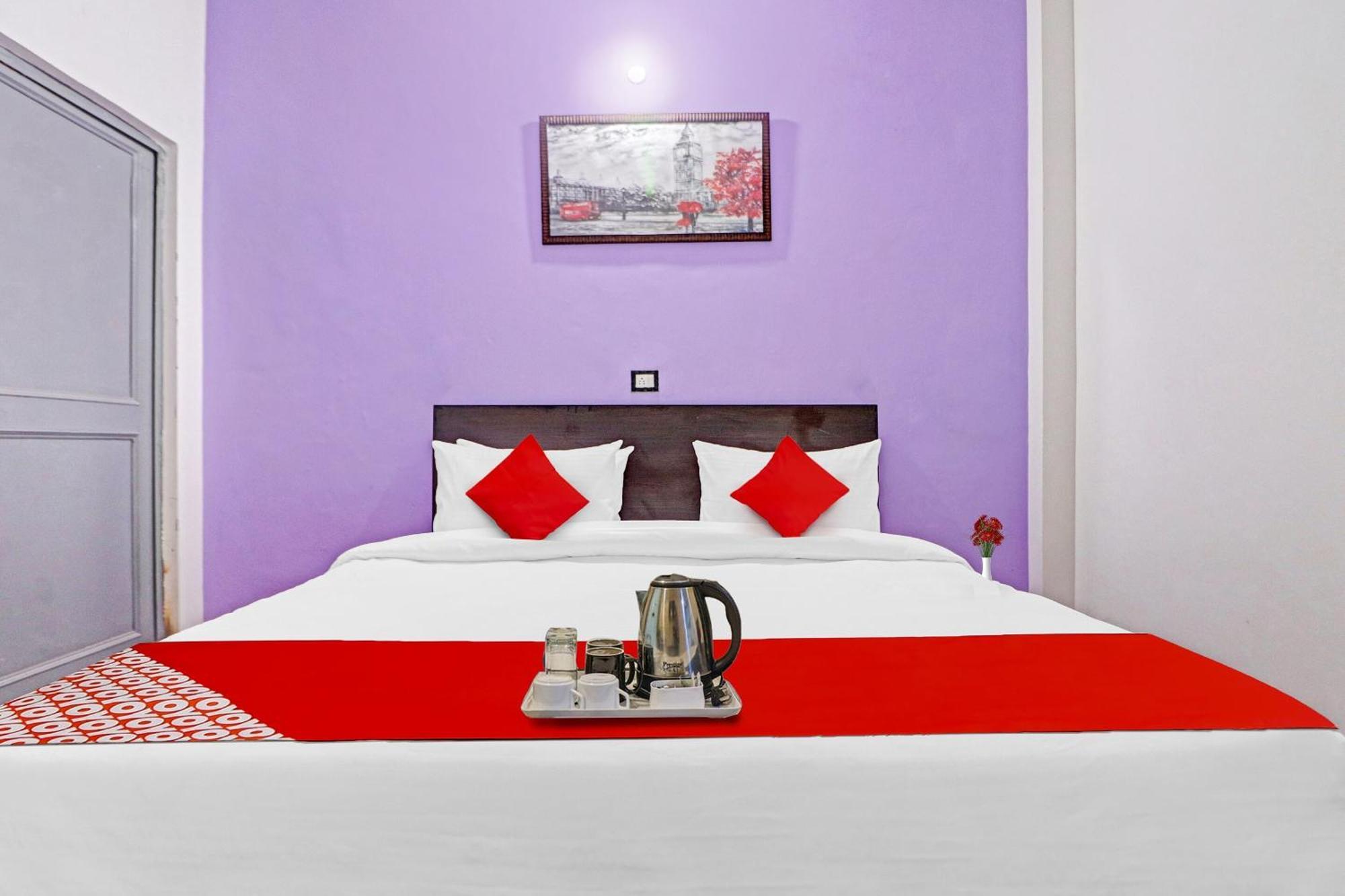 The Town House Jps Near Live Well Pharmacy Hotel Delhi (National Capital Territory of India)