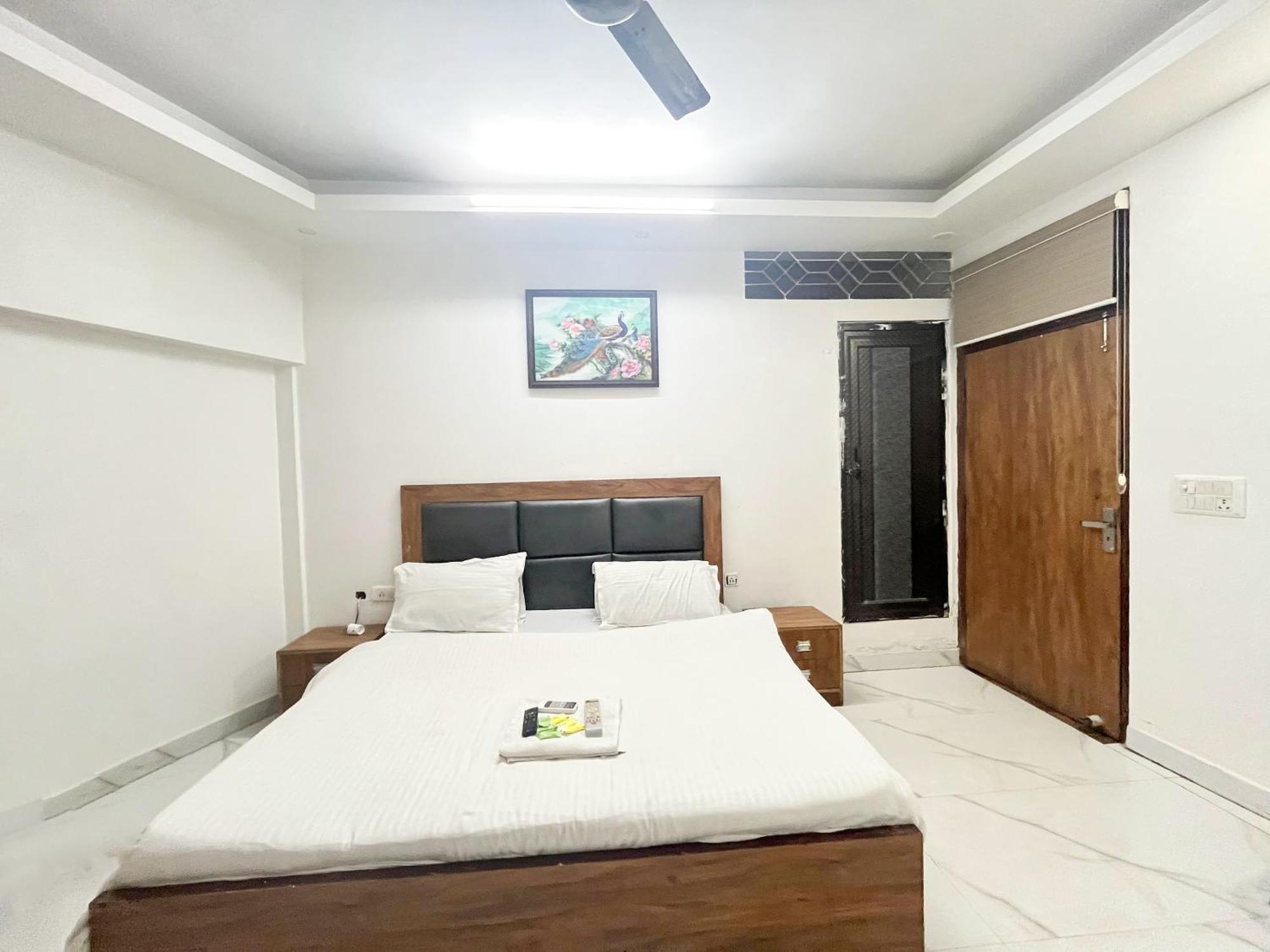 Hotel Kerala Home-5Mint From Hazrat Nizammudin Railway Station