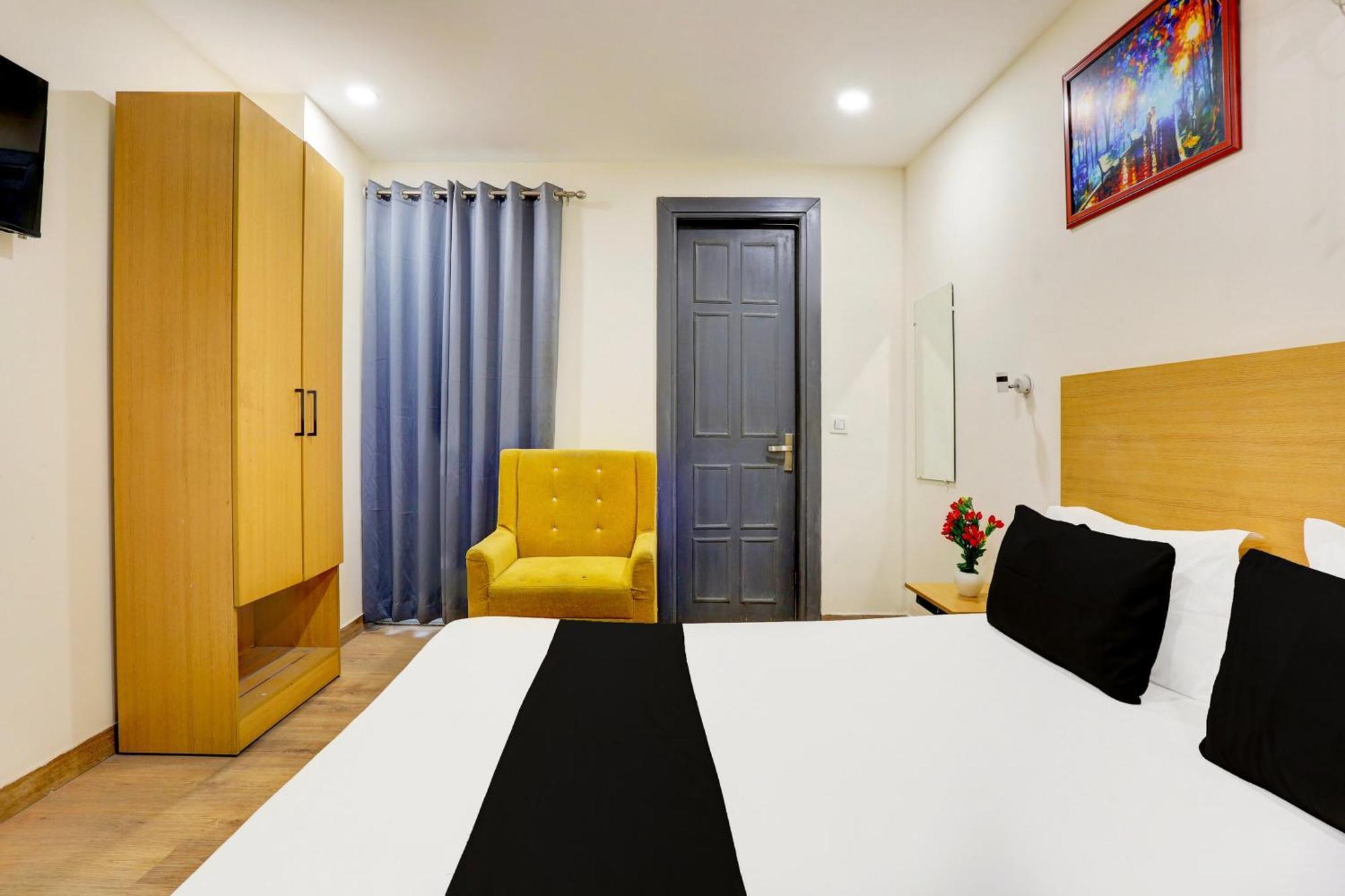 Super O Near Uttam Nagar East Metro * New Delhi