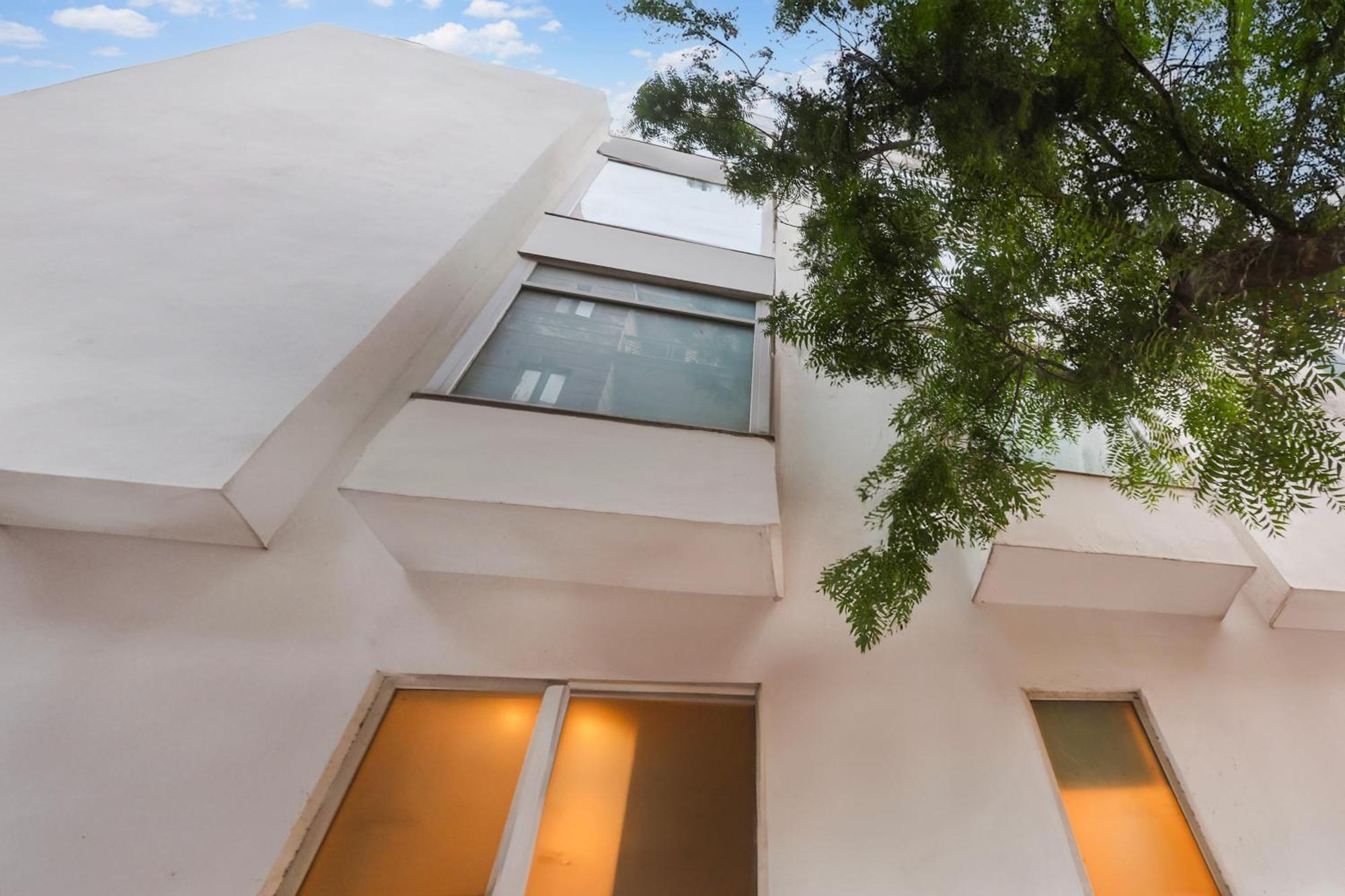 Super Townhouse Chhatarpur Near Metro Park New Delhi