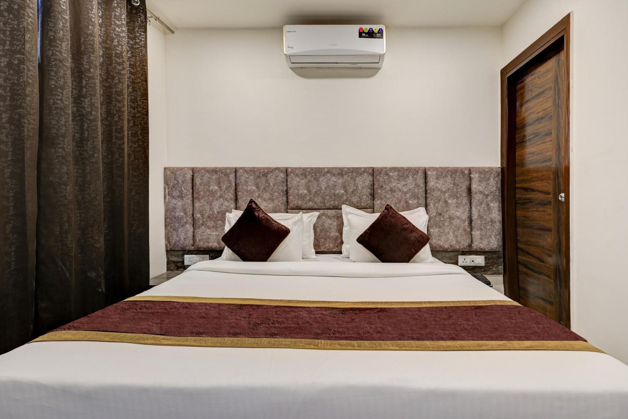 Hotel Airport Near Yashobhumi