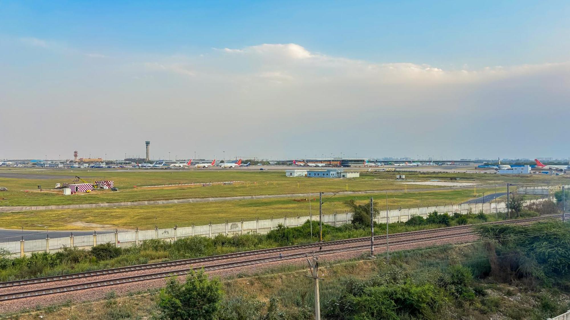 Hotel Airport Near Yashobhumi 3*