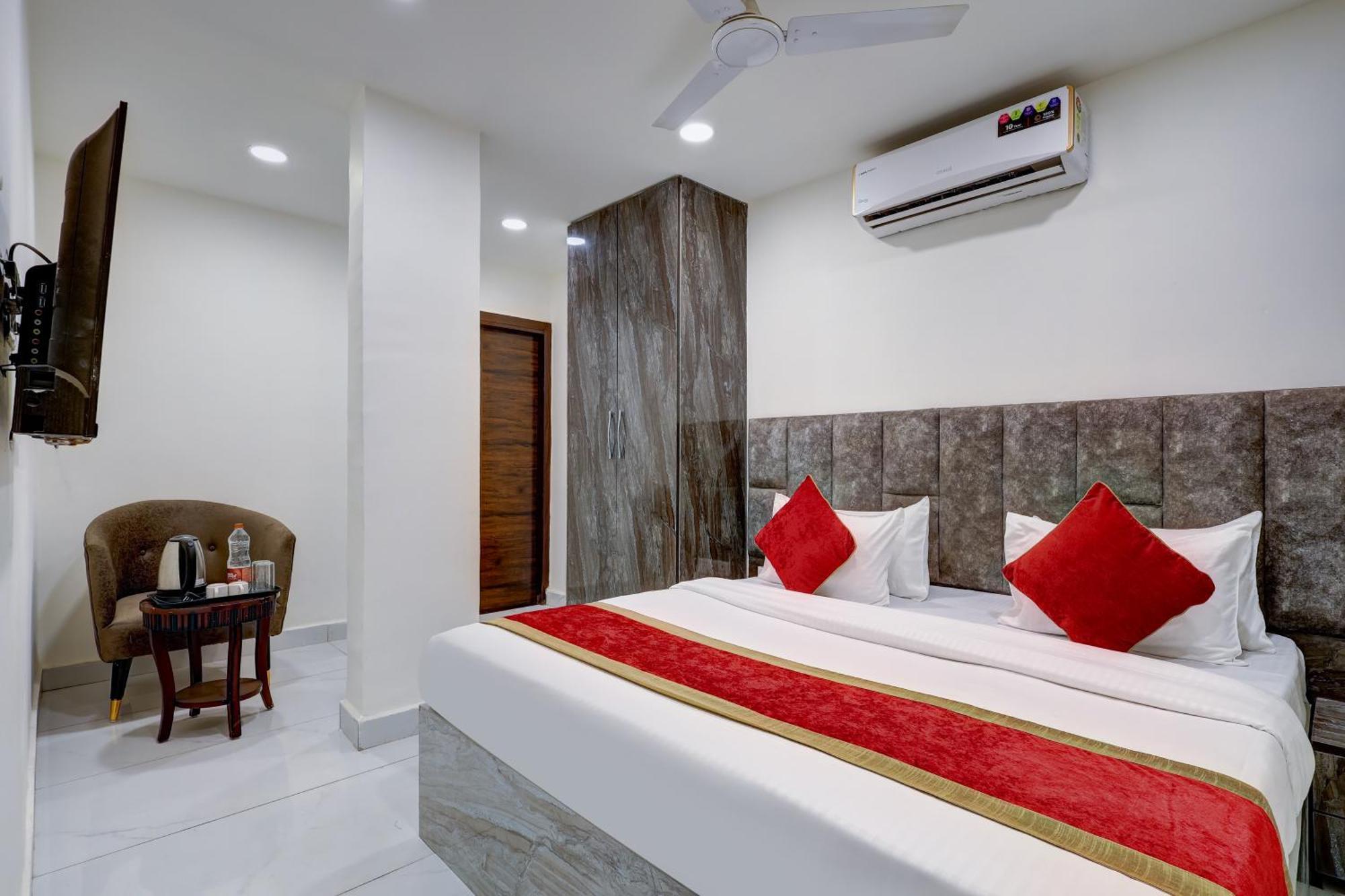Airport Near Yashobhumi Hotel 3*