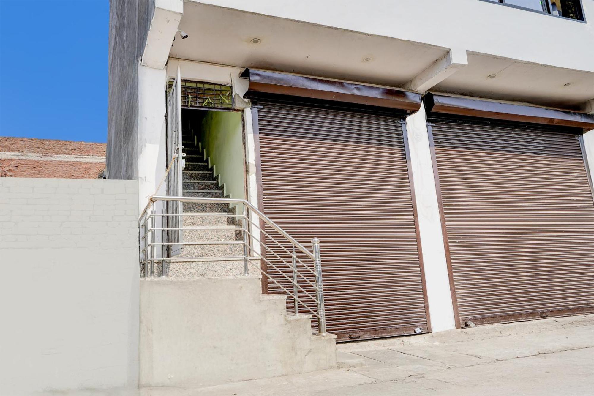 Hotel O Highway Residency New Delhi