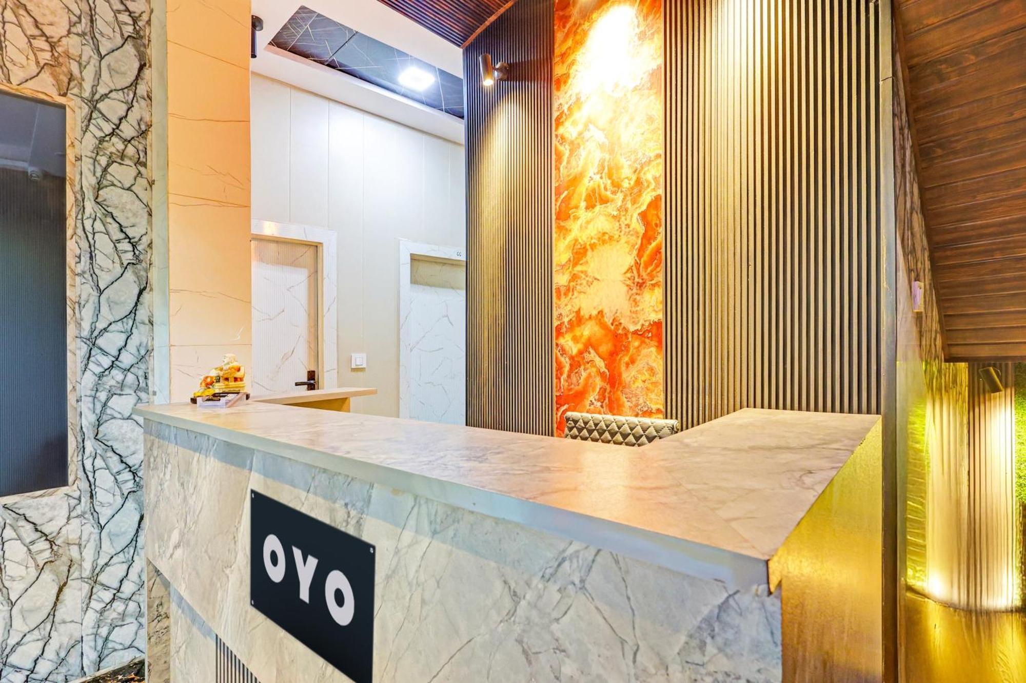 O Crown Hotel New Delhi