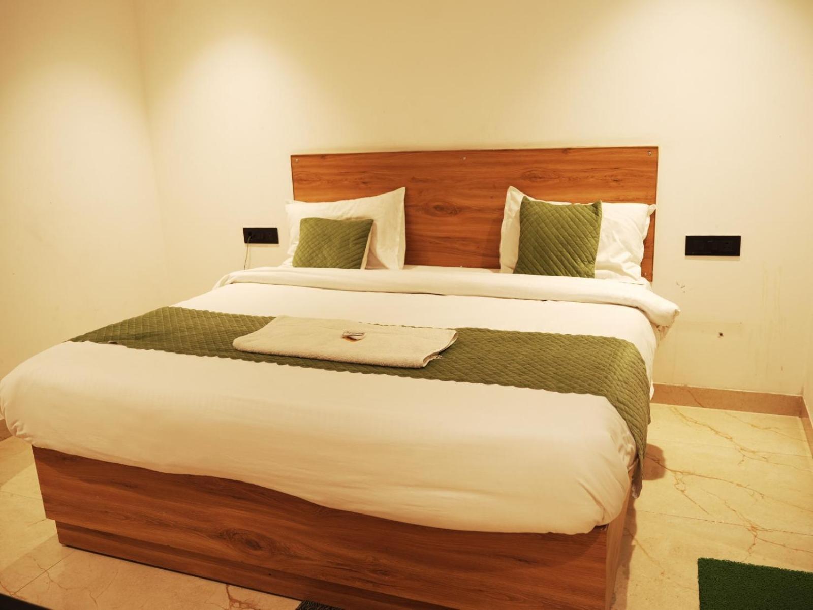 Star Delhi -free Airport Pickup 4* New Delhi