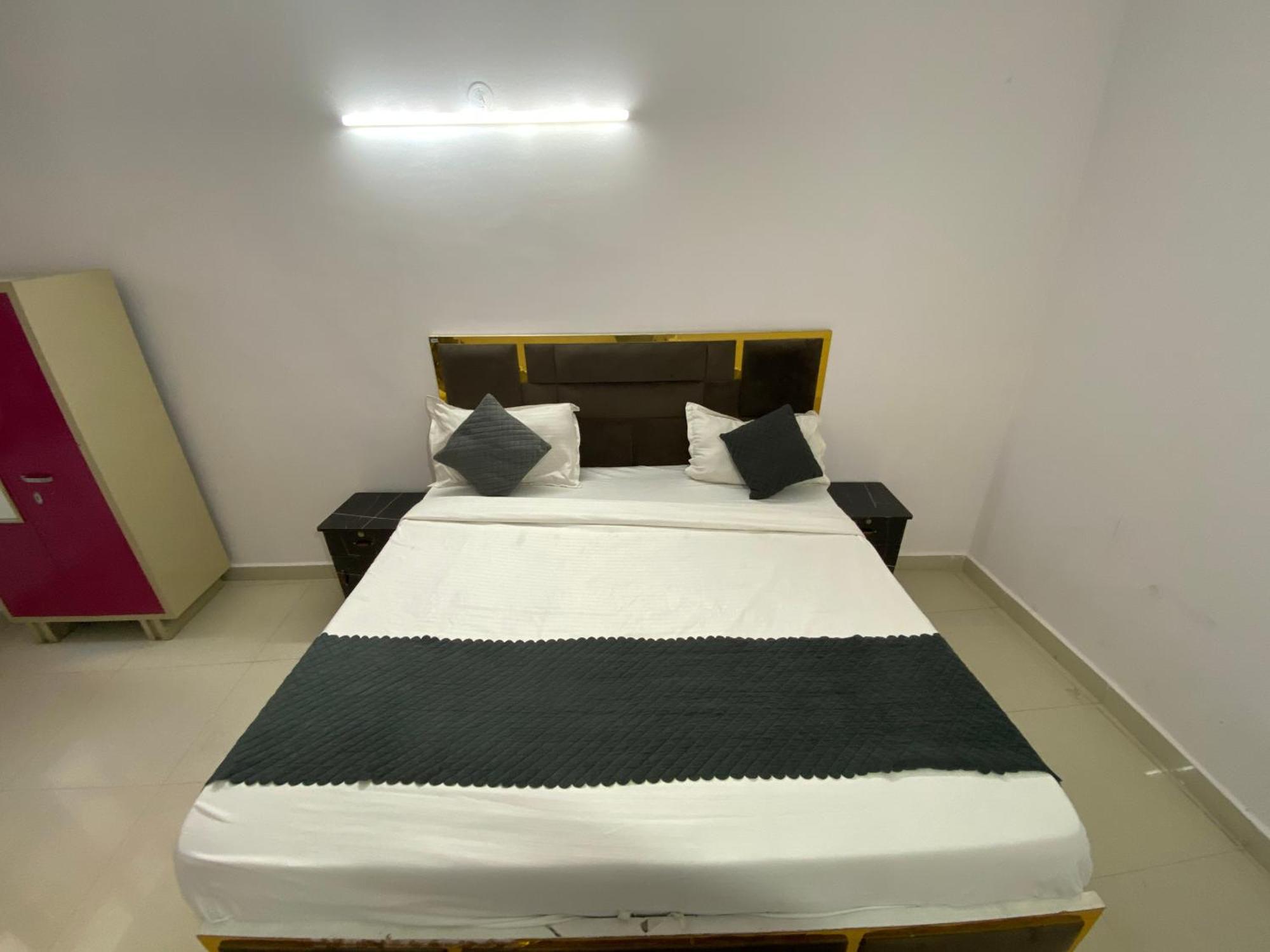 Bed & Breakfast J In Karol Bagh