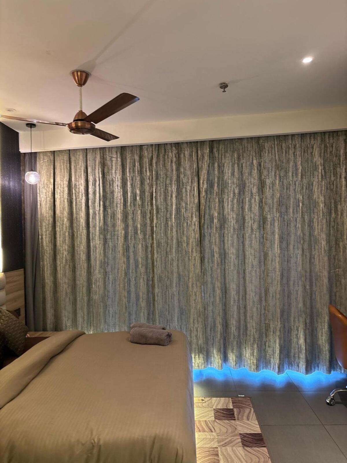 Luxe Lagoon By La Fausto Luxuria * New Delhi