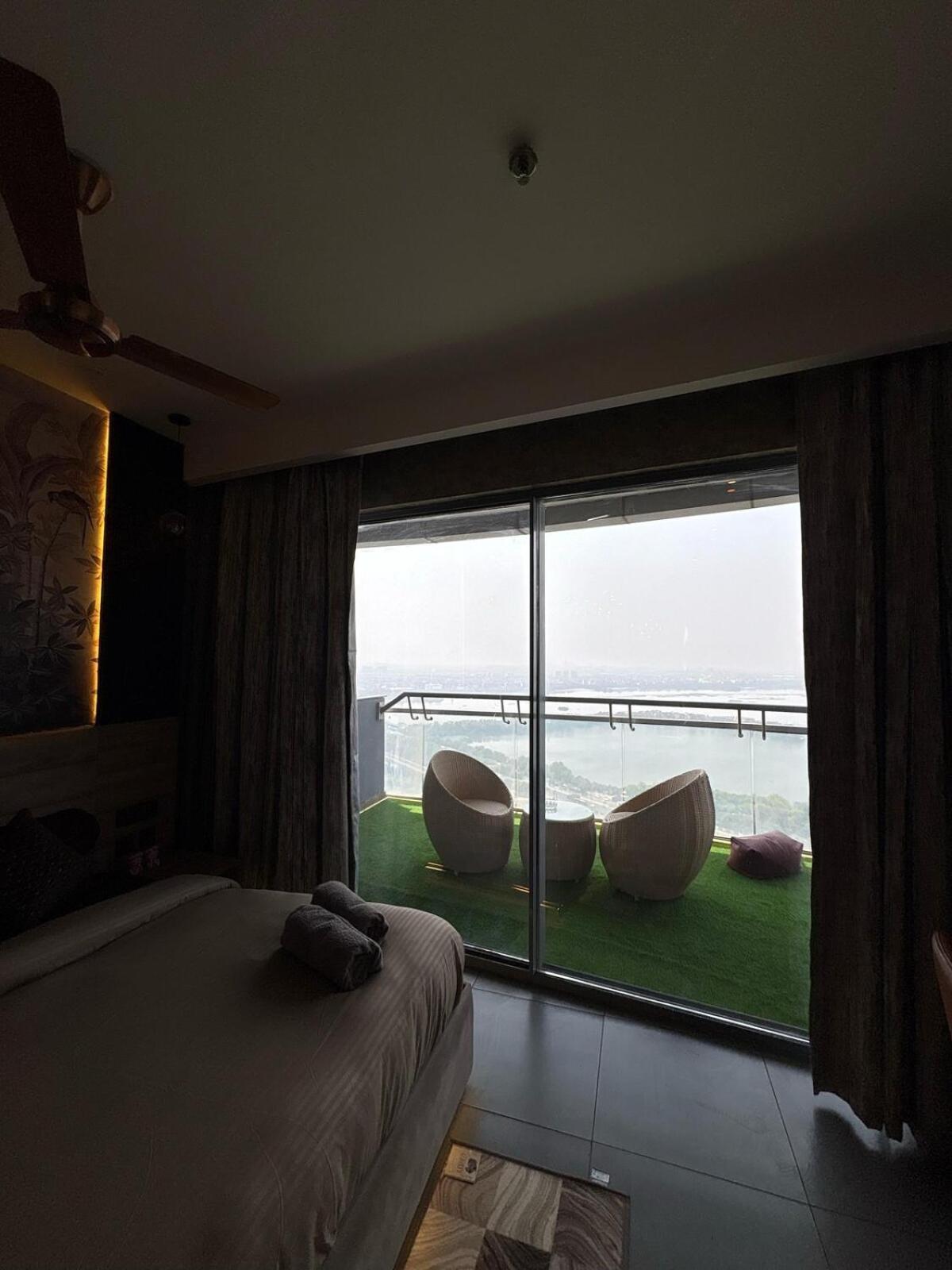 Luxe Lagoon By La Fausto Luxuria *