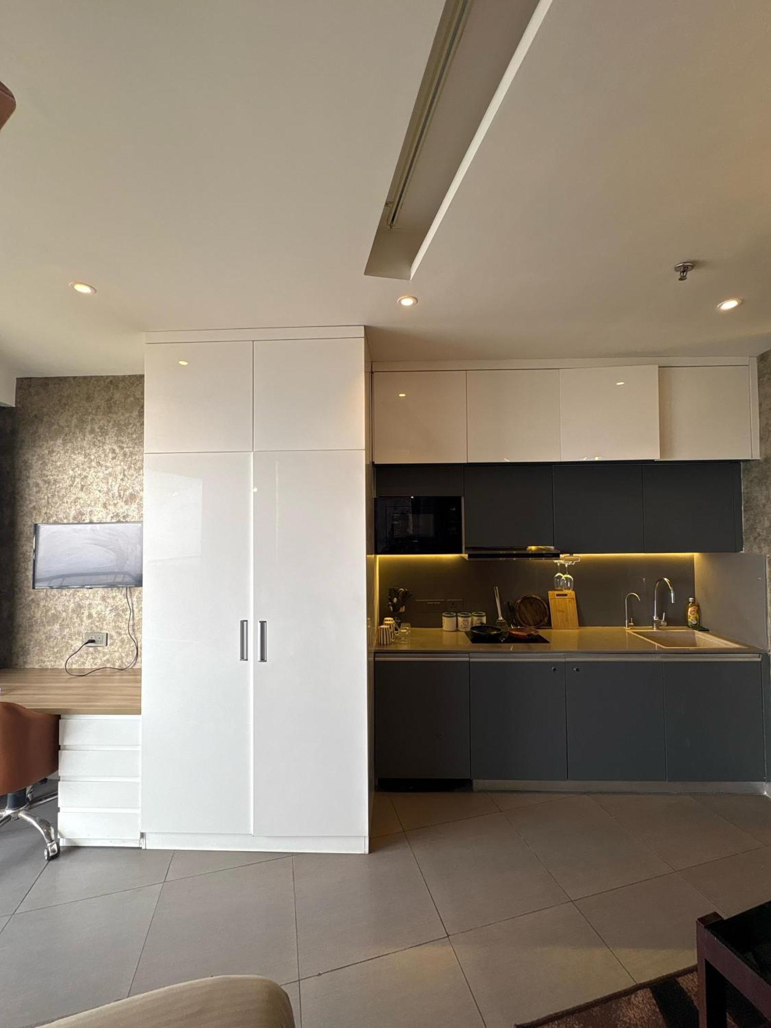 Luxe Lagoon By La Fausto Luxuria Apartment New Delhi