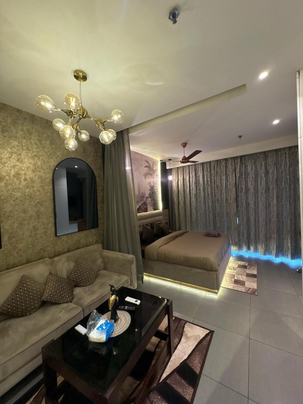 Luxe Lagoon By La Fausto Luxuria Apartment