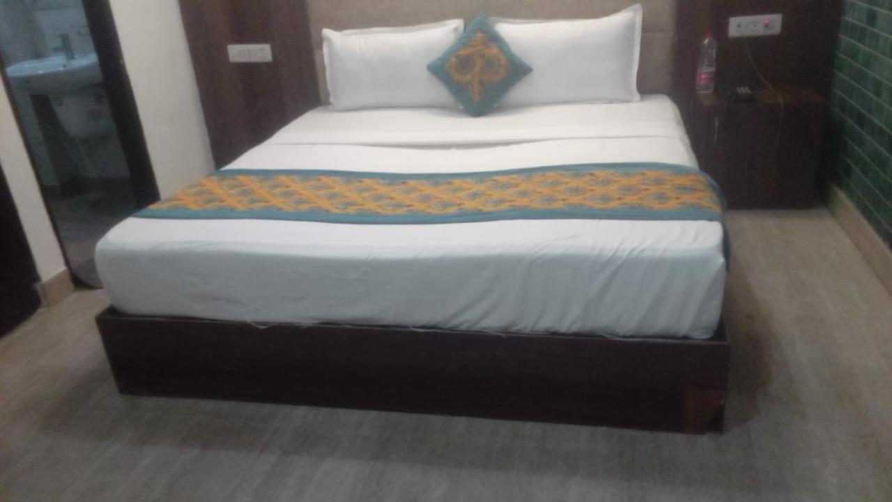 Hotel Hotel Park Suites At Airport Nova Deli