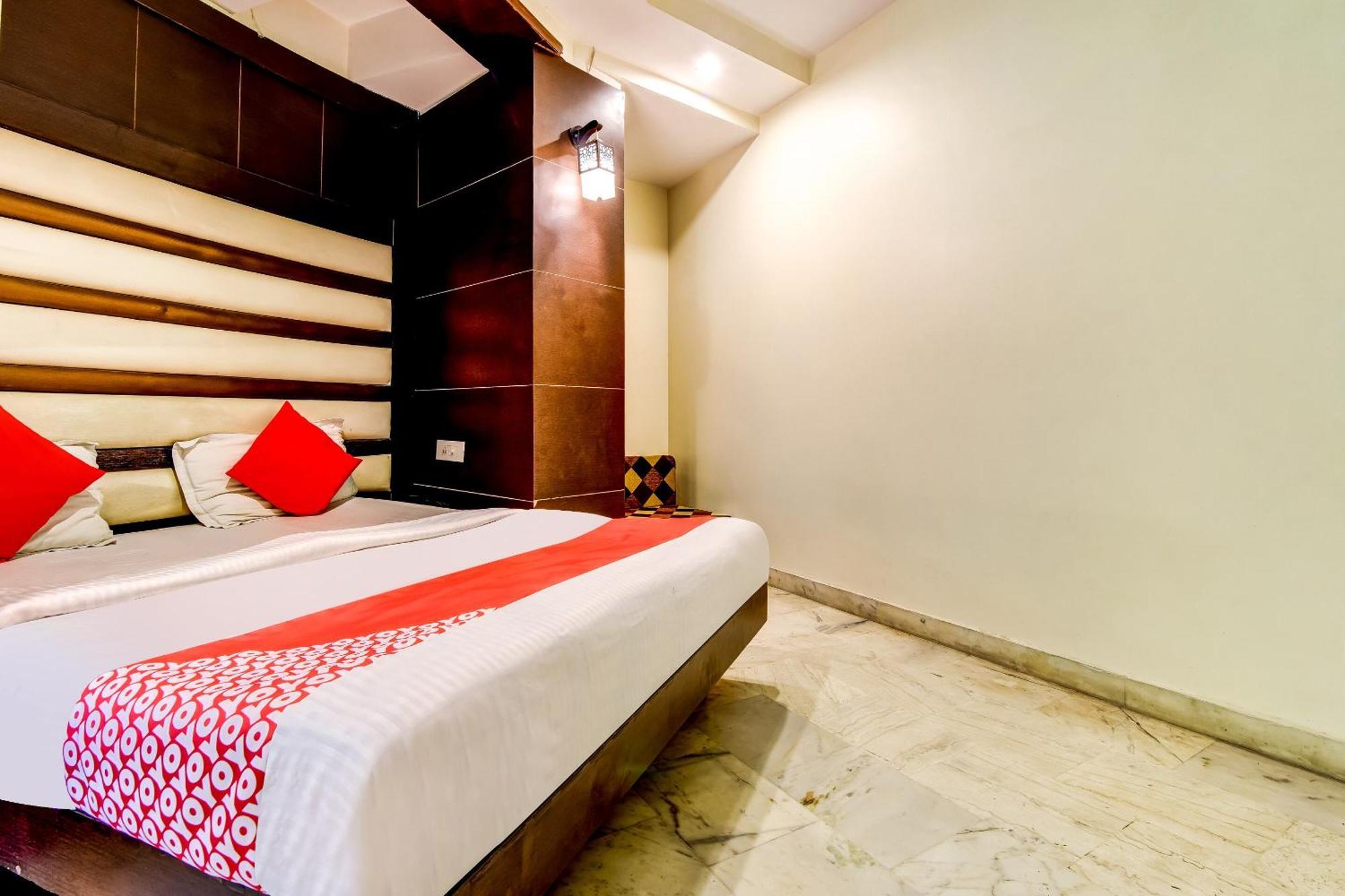Hotel Hotel O The Spot New Delhi