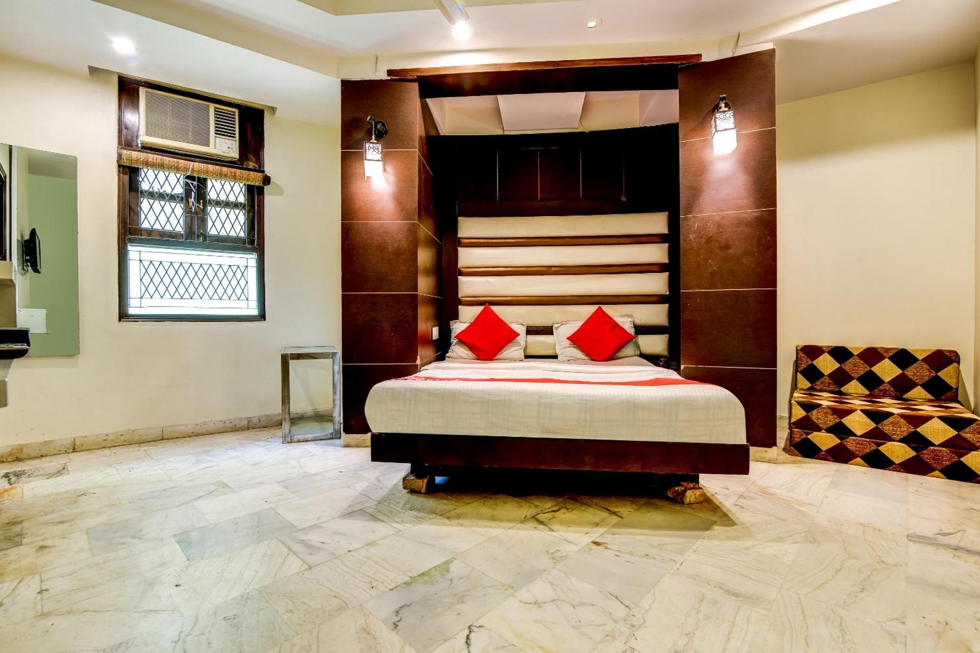 Hotel O The Spot Hotel New Delhi