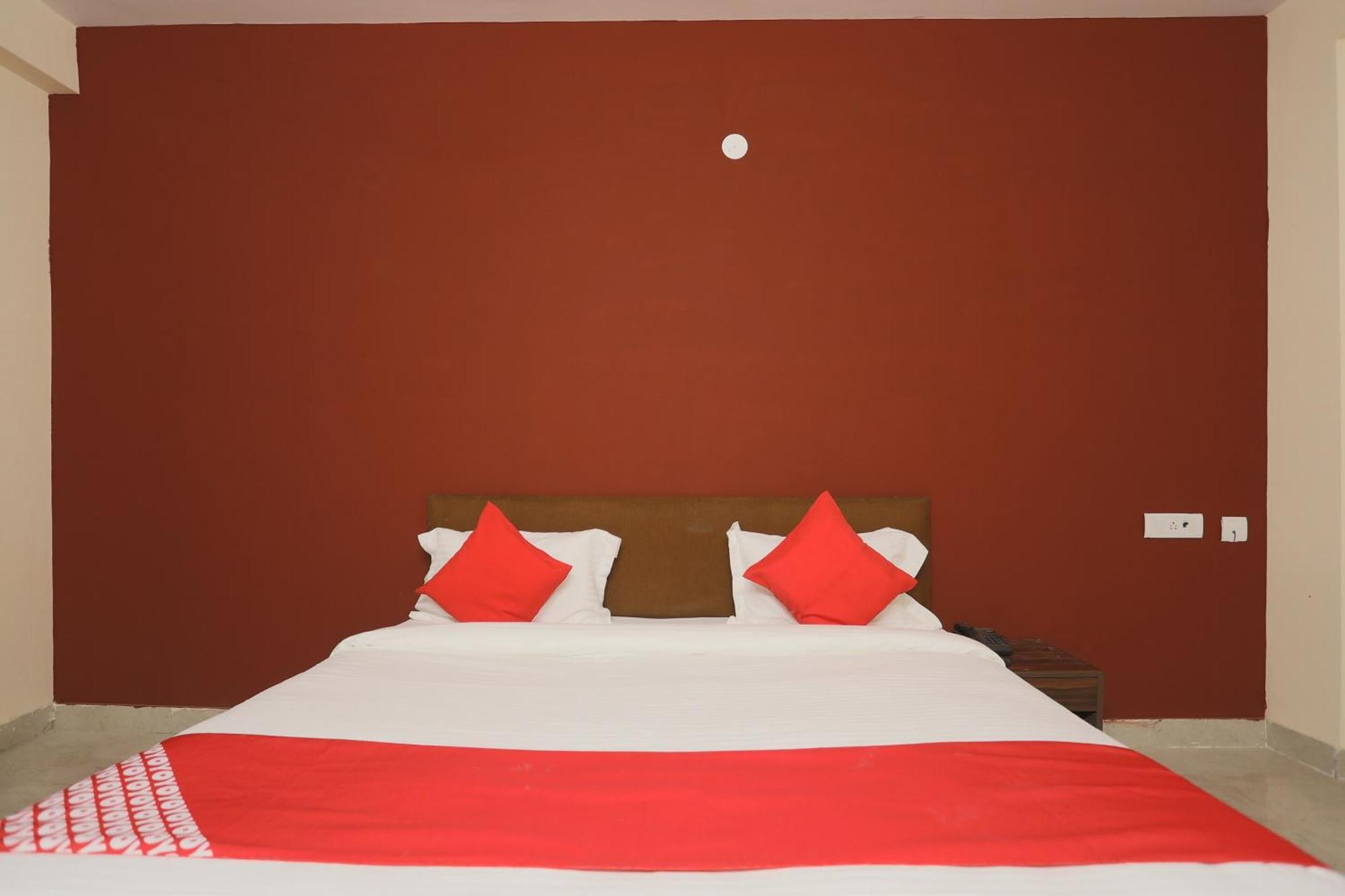 Hotel O Triple Crown 3*
