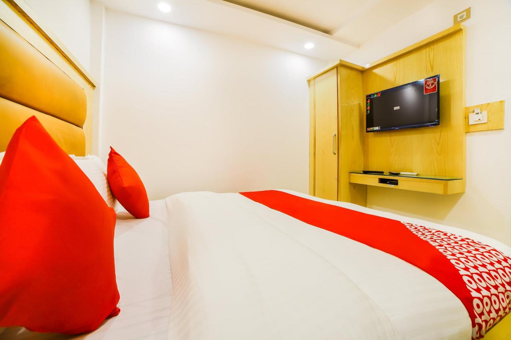 Hotel O Kabir Palace New Delhi
