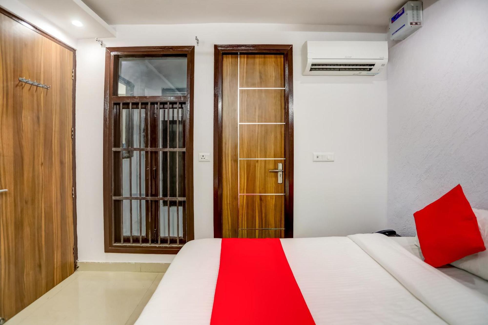 O Cozy Cave New Delhi