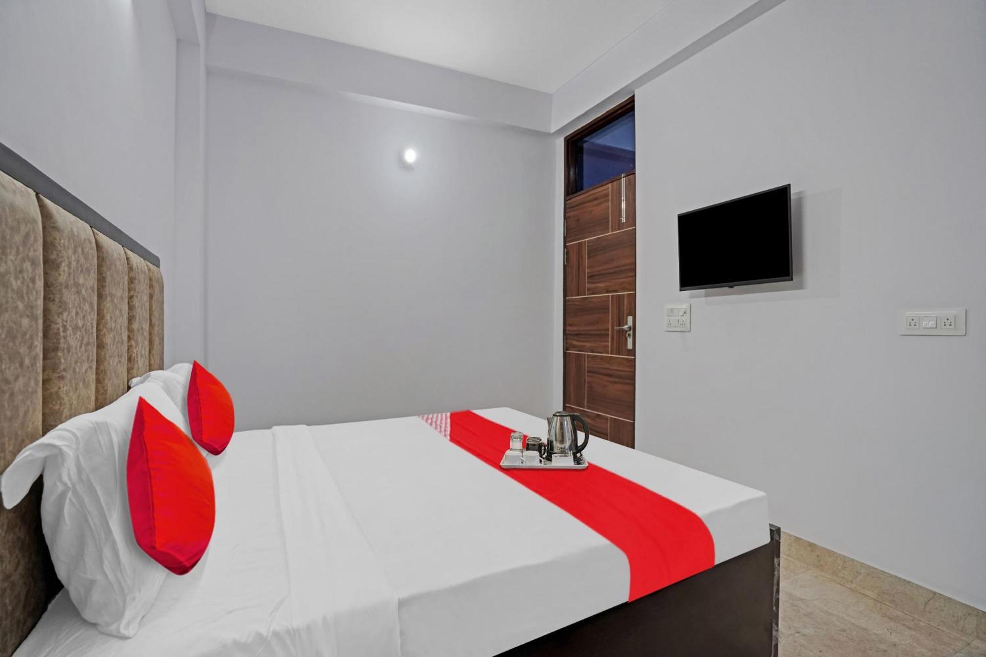 Hotel O Raj Residency New Delhi