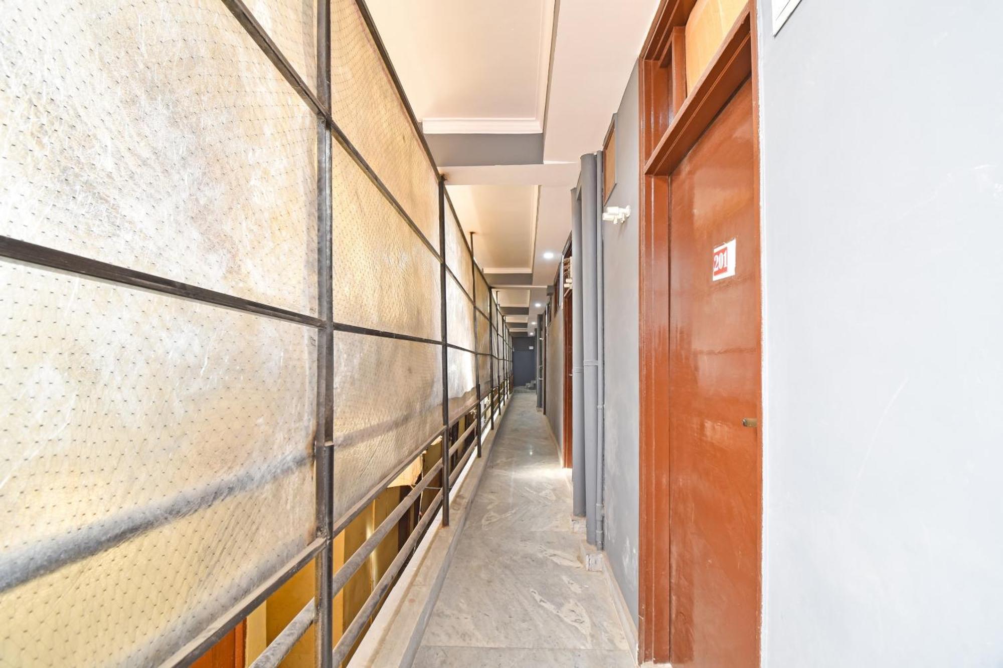 Hotel O Diamond Kalkaji Devi
