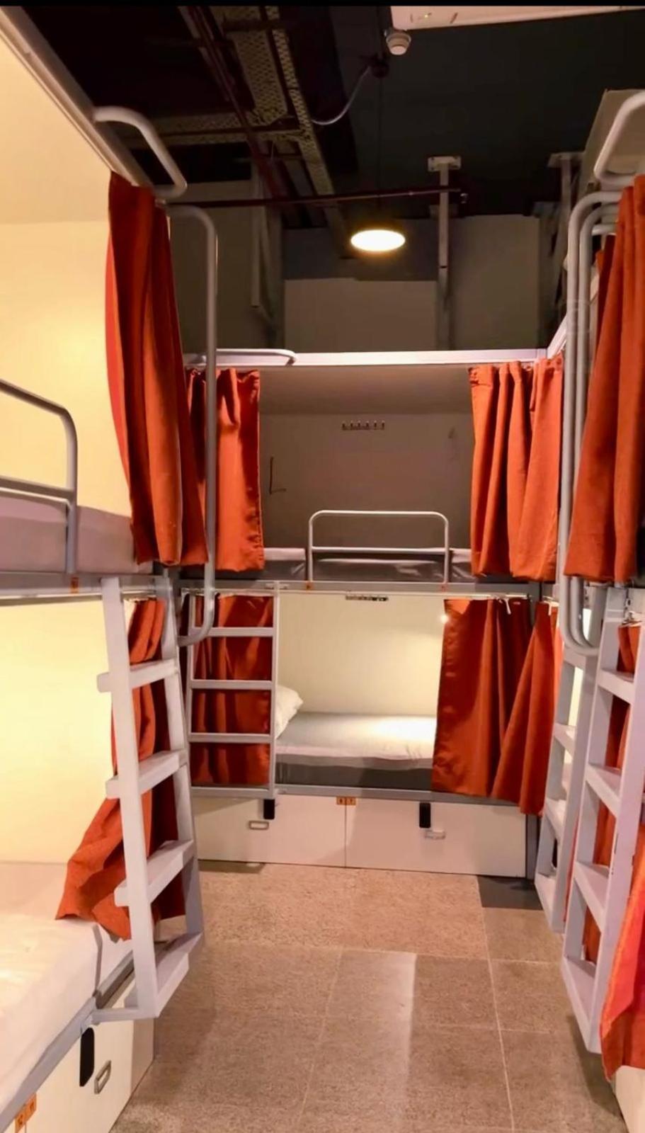 The Metrostay At Railway Station * New Delhi