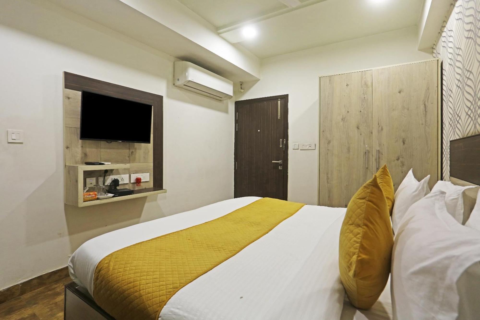 Hotel Aerostar Gold - Opposite Max Healthcare Delhi (National Capital Territory of India)