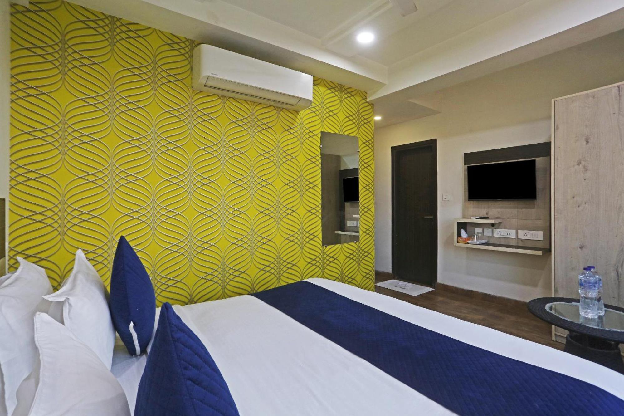 Aerostar Gold - Opposite Max Healthcare Hotel Delhi (National Capital Territory of India)