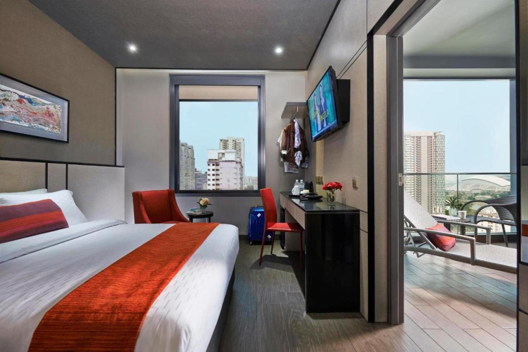 The Caves Plaza Near Igi Airport Delhi Hotel 4*