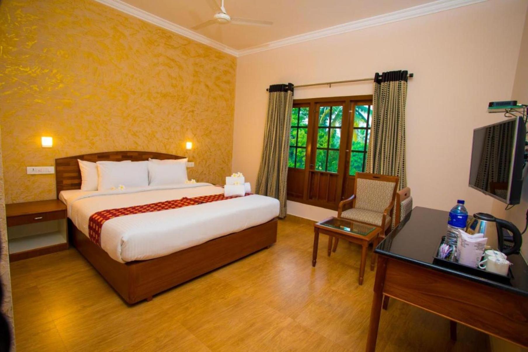 Hotel The Caves Plaza Near Igi Airport Delhi New Delhi