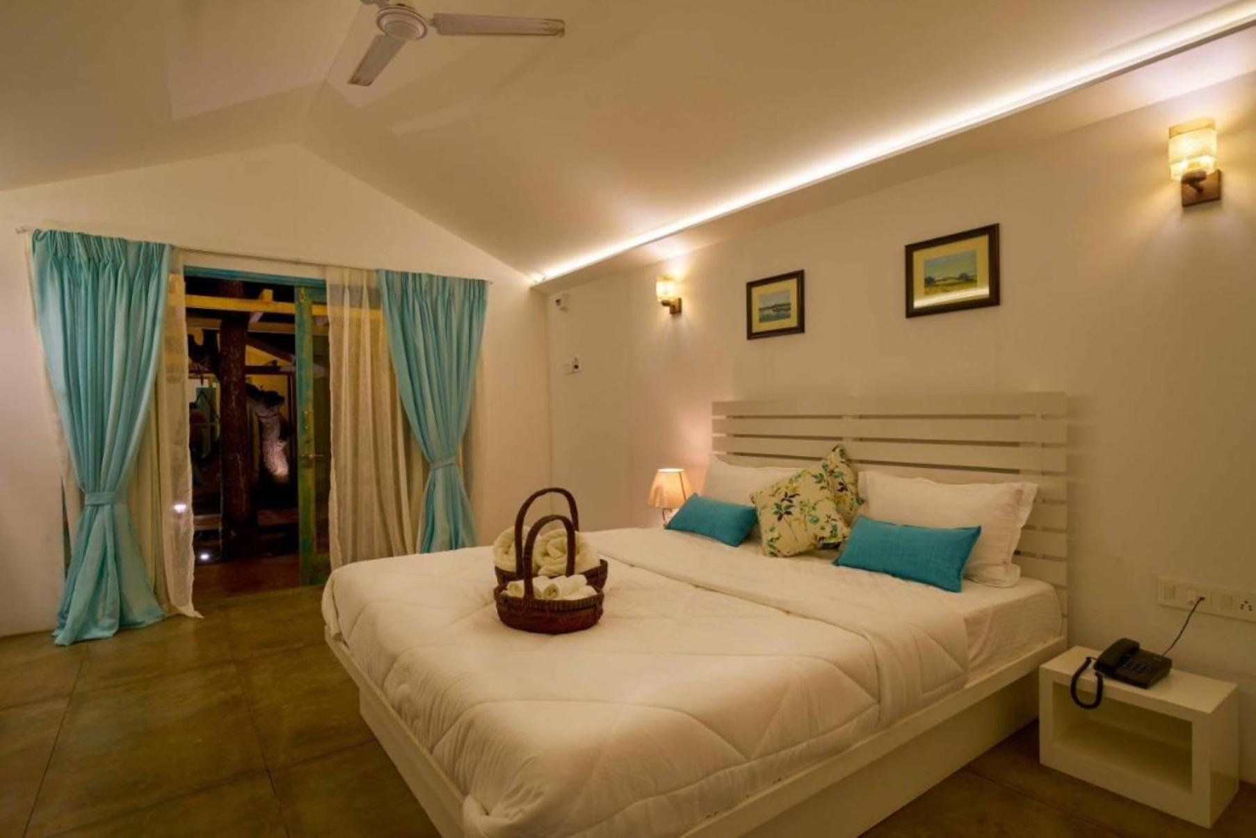 The Caves Plaza Near Igi Airport Delhi Hotel New Delhi