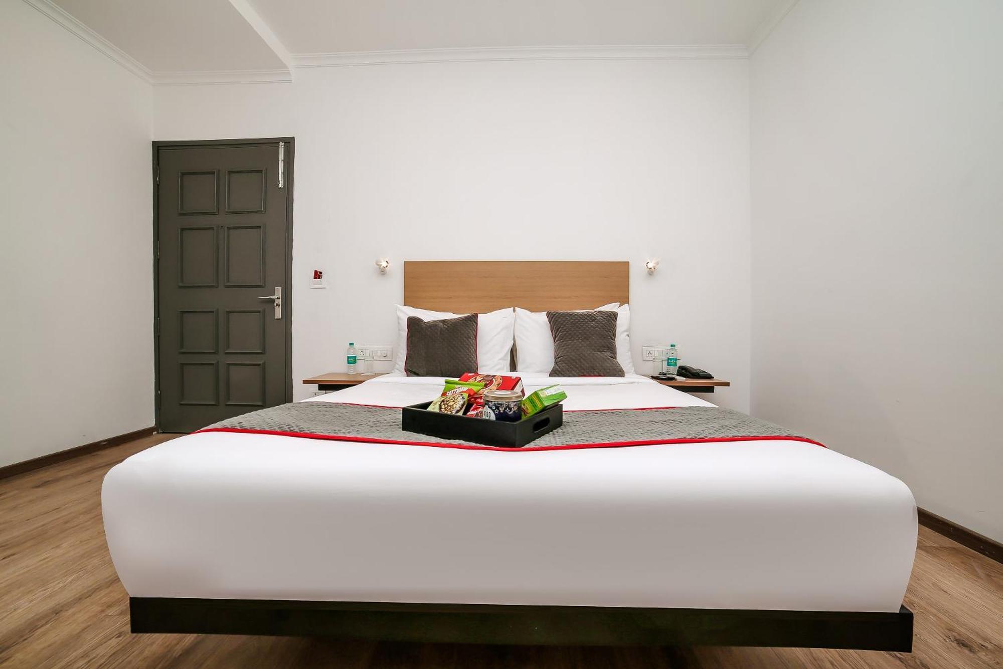 Townhouse Chattarpur Opp. Tivoli Garden Near Chhatarpur Metro Station Hotel Nova Deli