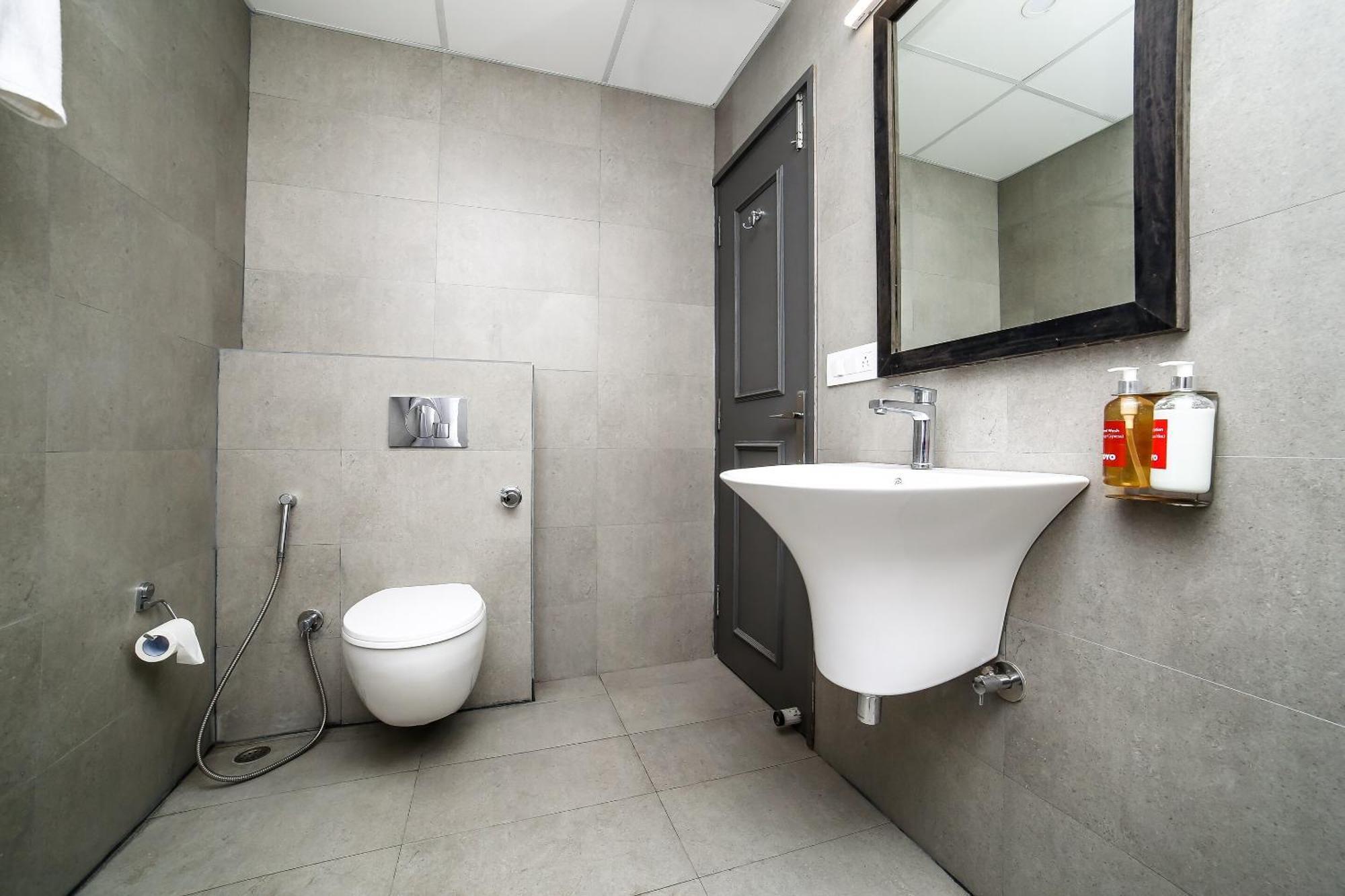 Townhouse Chattarpur Opp. Tivoli Garden Near Chhatarpur Metro Station 4*