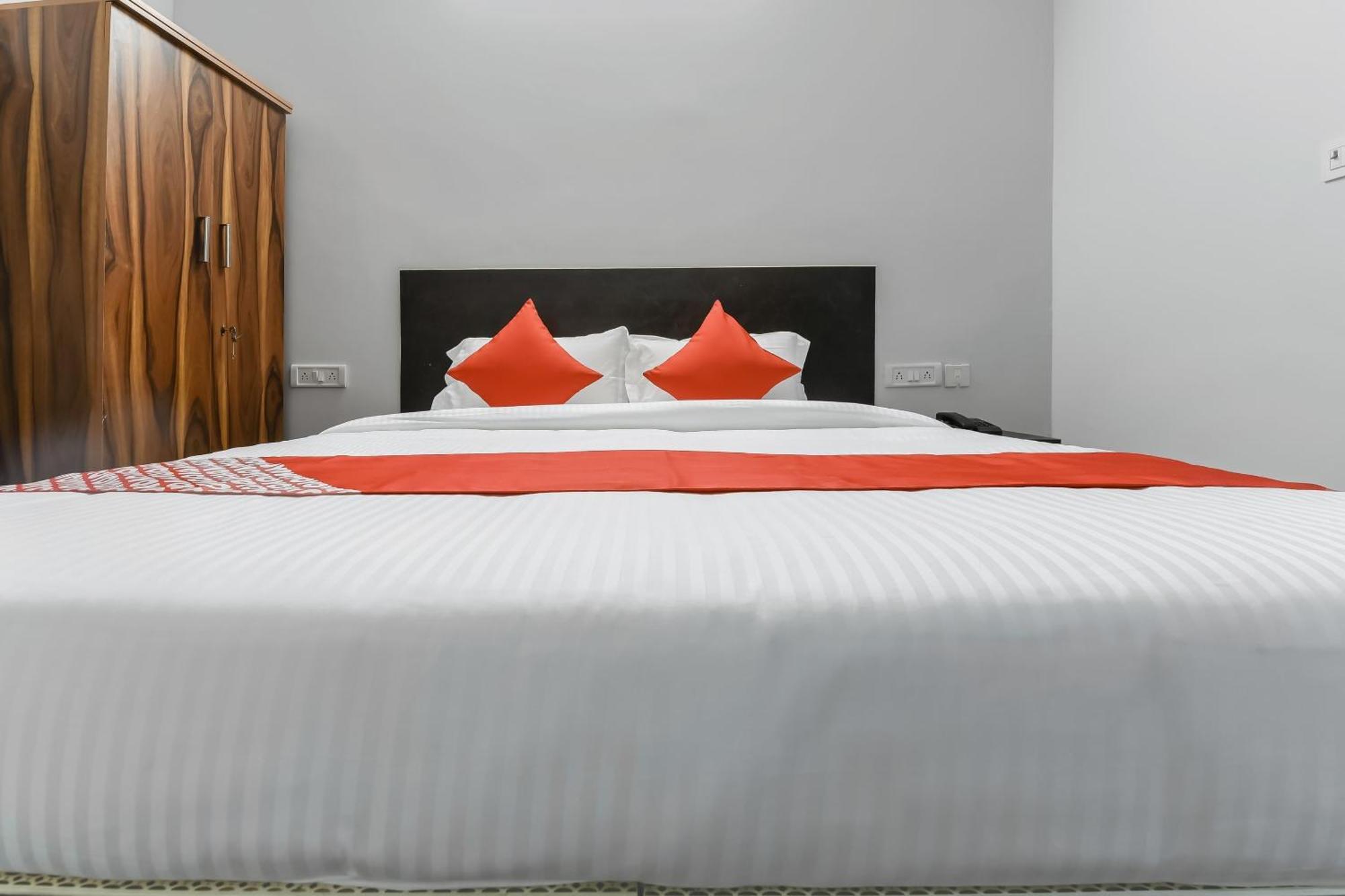 O Satguru Rasidency Dwarka Mor 2* Delhi (National Capital Territory of India)