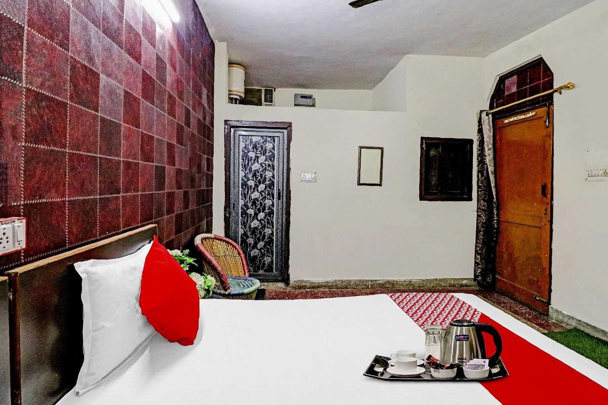 Hotel Lion New Delhi