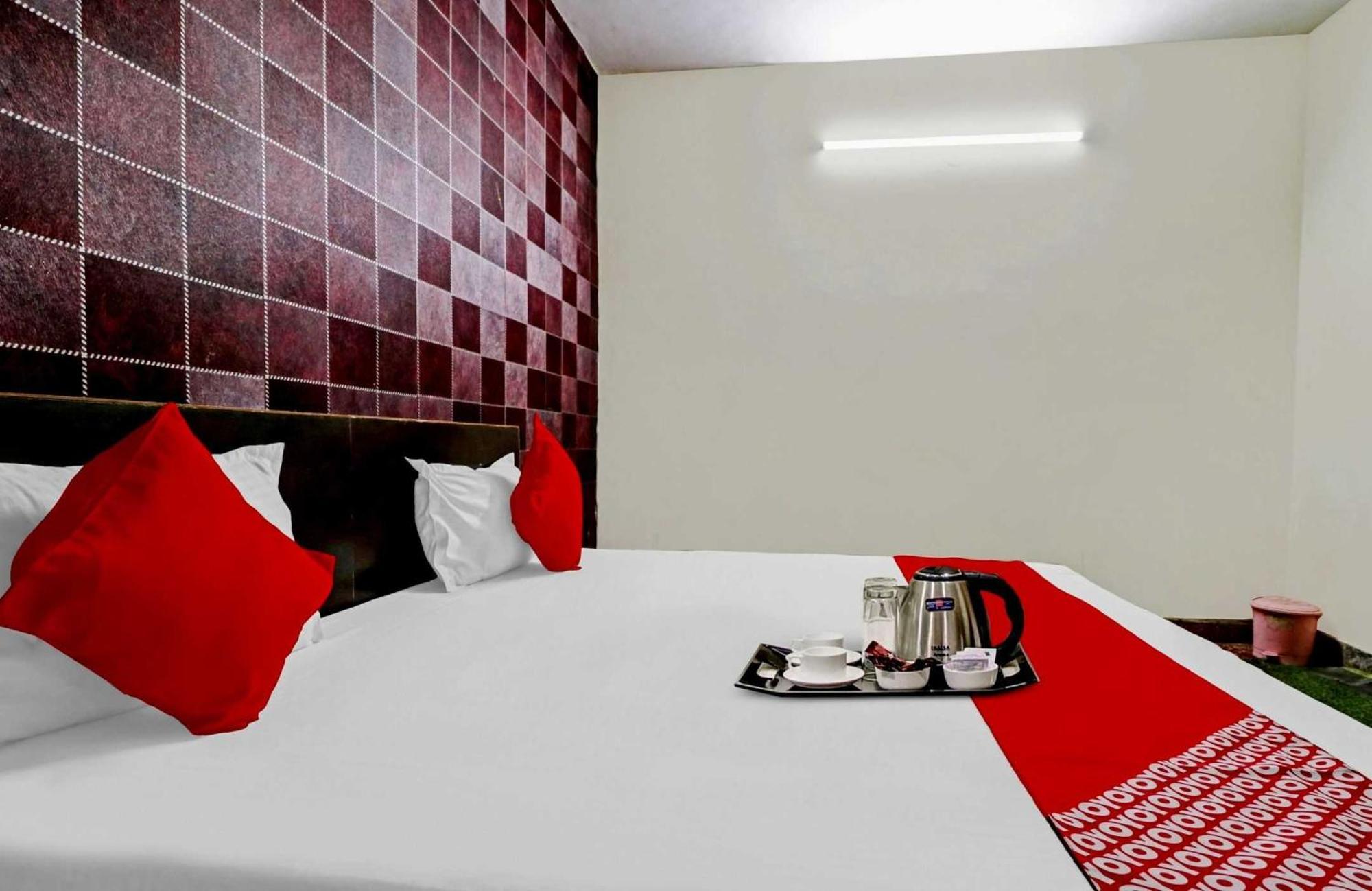 Lion Hotel New Delhi