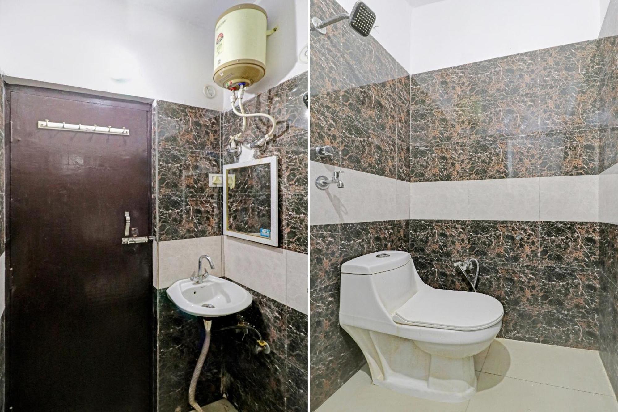 Town House Near M2k Cinema Pitampura 4*