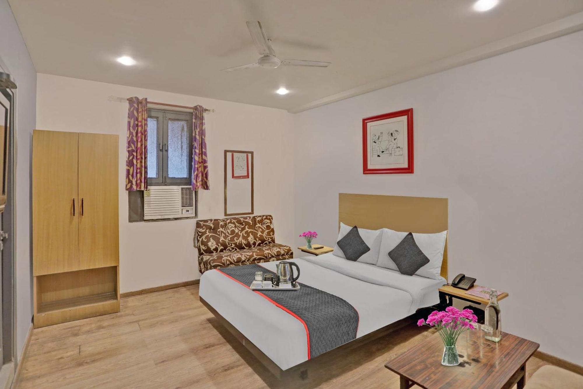Townhouse Jp Grand Near Mayapuri Chowk Hotel 4*