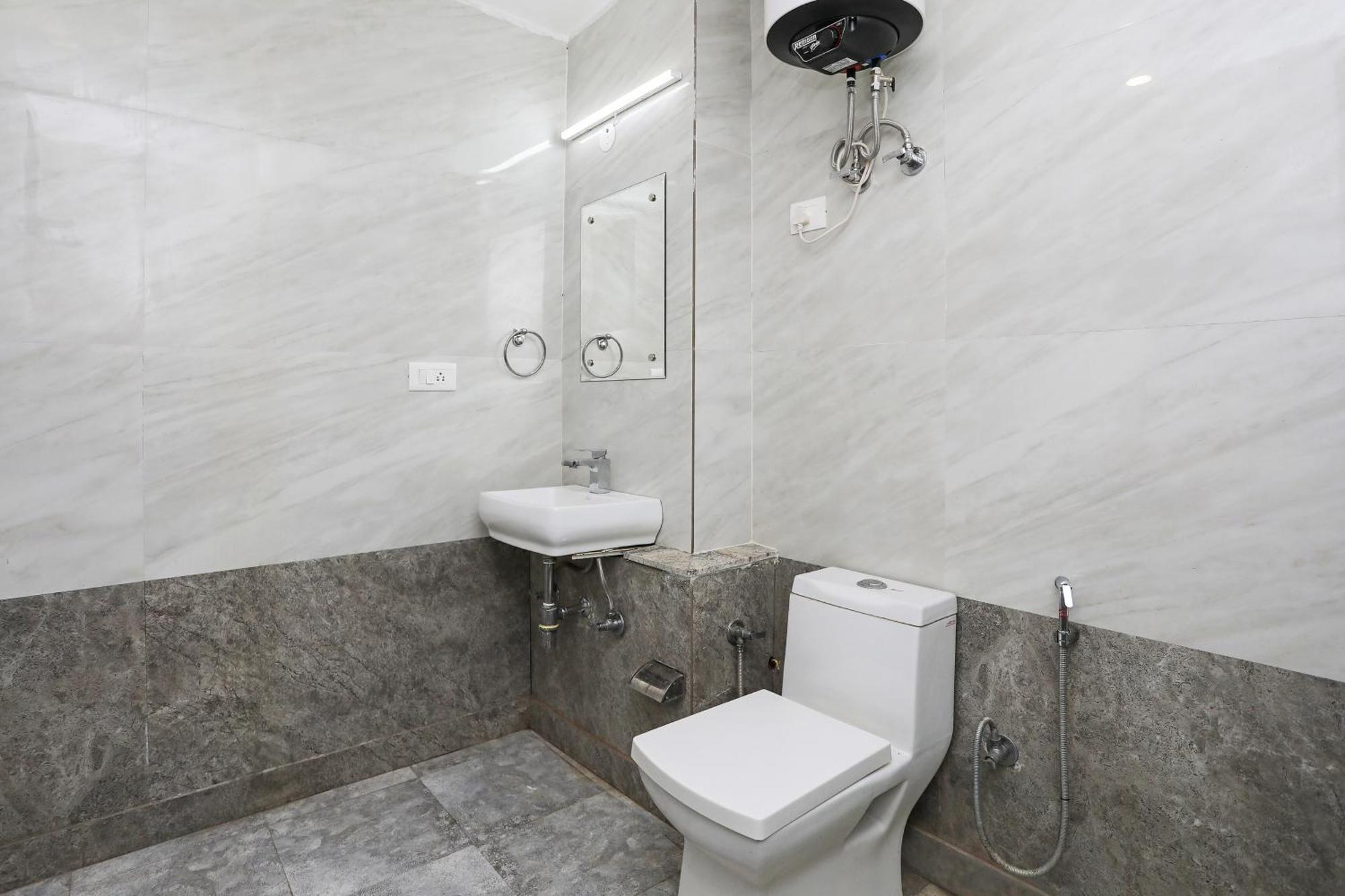 Collection O Residency Near Dwarka Sector 21 Metro Station Hotel