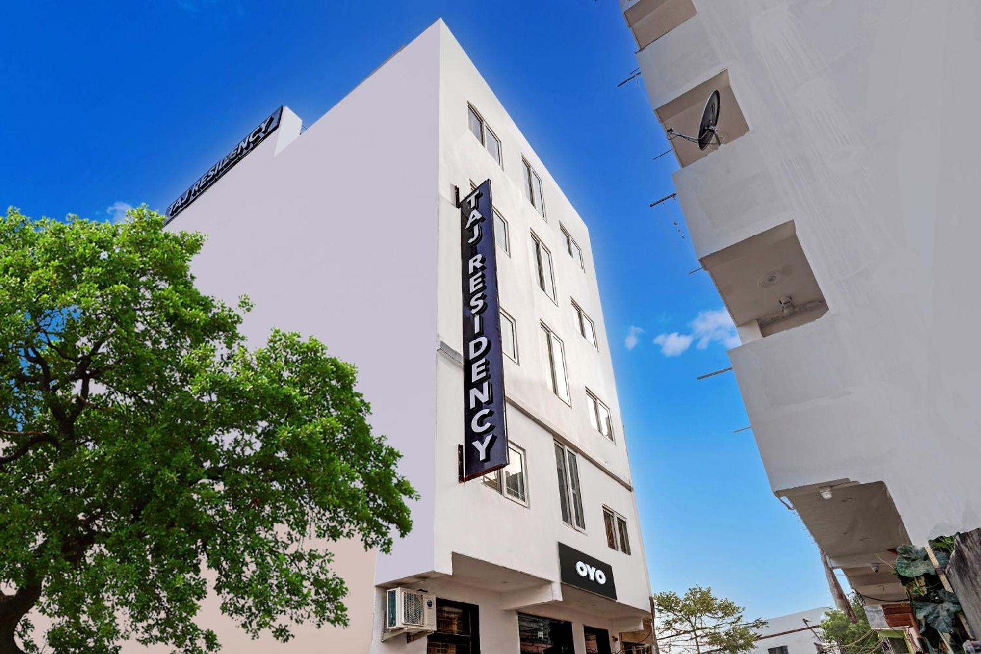 Hotel Collection O Residency Near Dwarka Sector 21 Metro Station