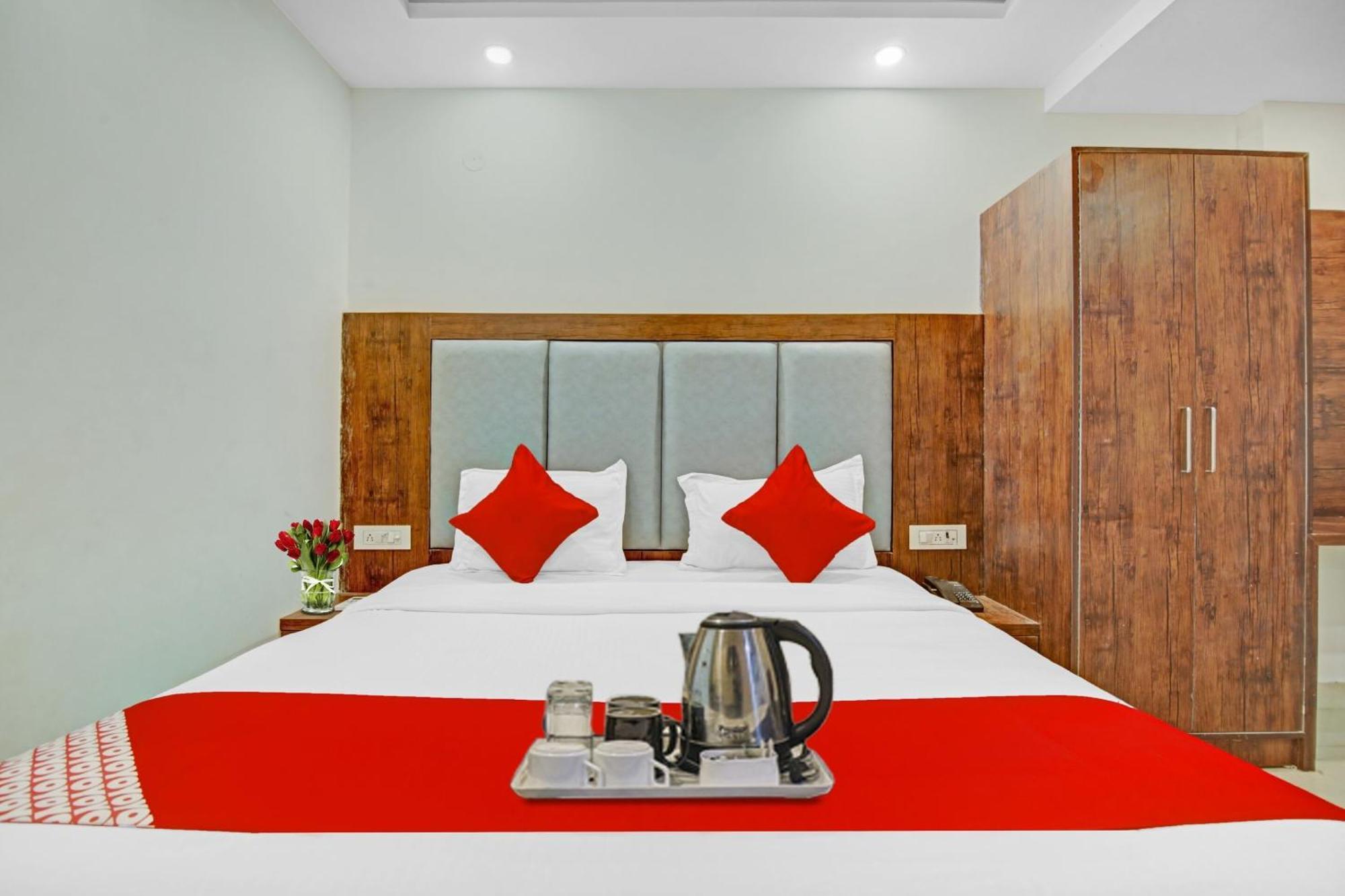 O Tez Plaza Hotel Nova Deli