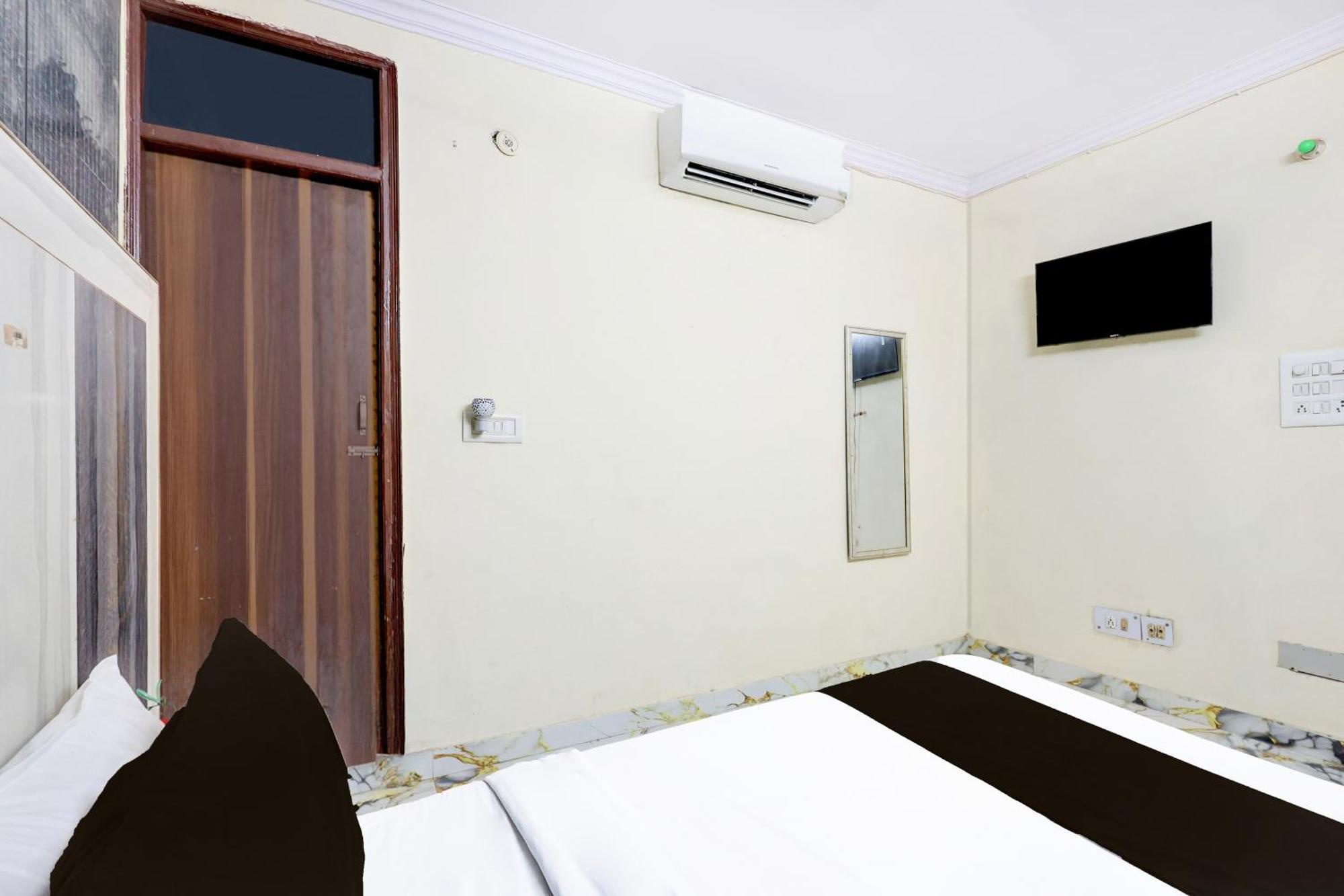 Super O Paharganj Chuna Mandi Near Railway Station New Delhi