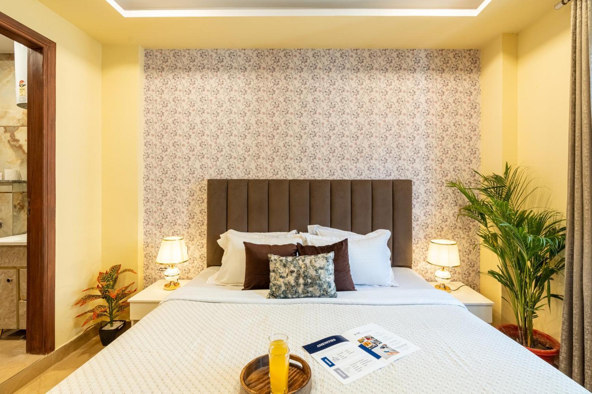 Homlee-legacy 3bhk Flat In Del-lift-terrace Apartment