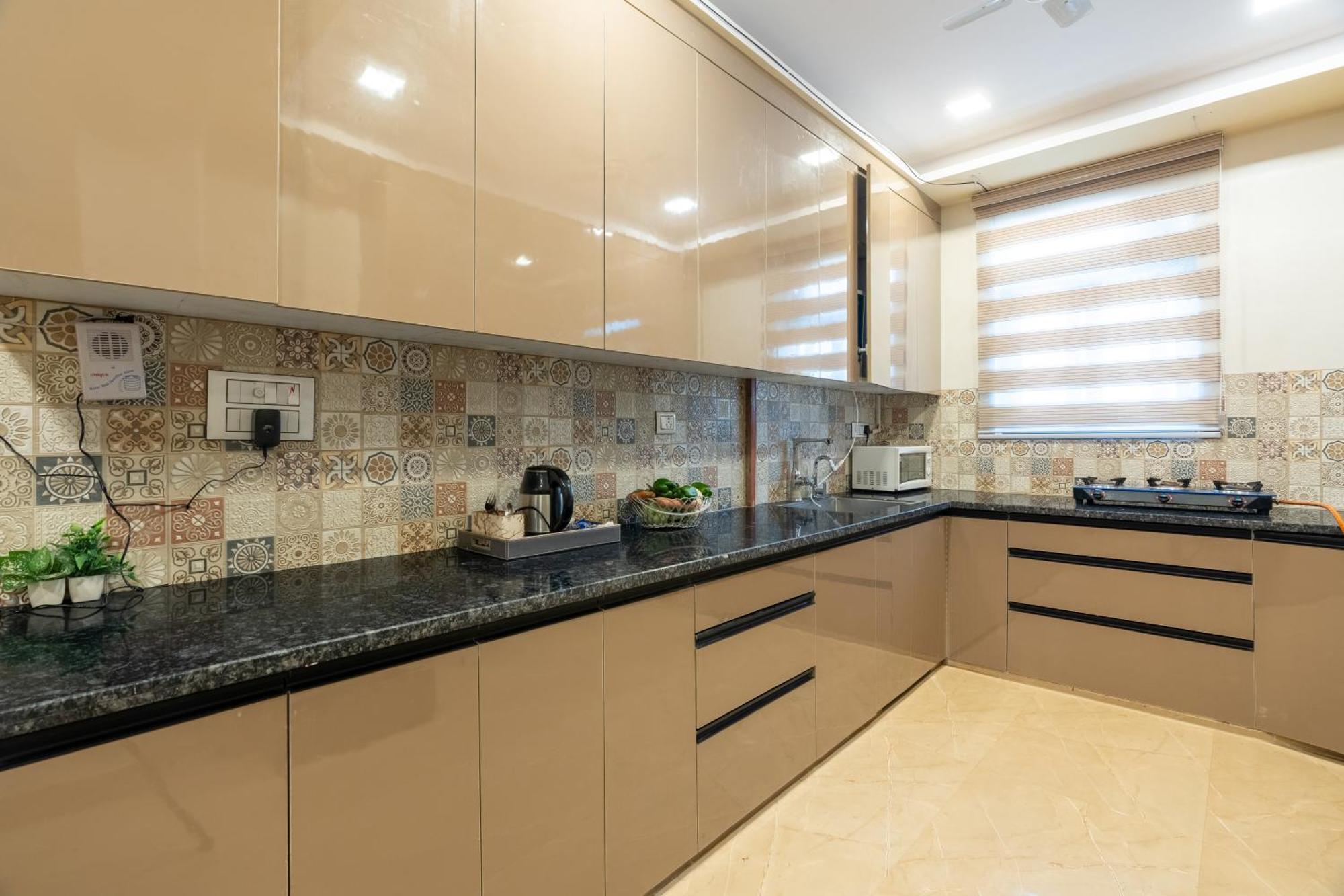 Homlee-legacy 3bhk Flat In Del-lift-terrace Apartment *