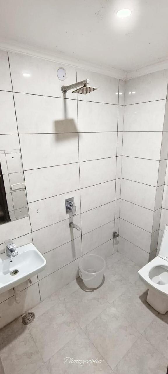Zenith Plaza Hotel *