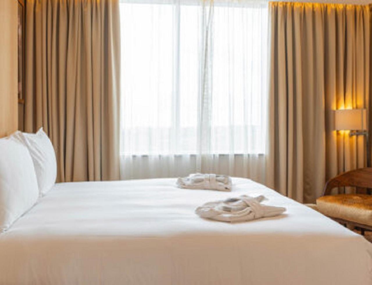Infinity Grand Near Delhi Airport 4*