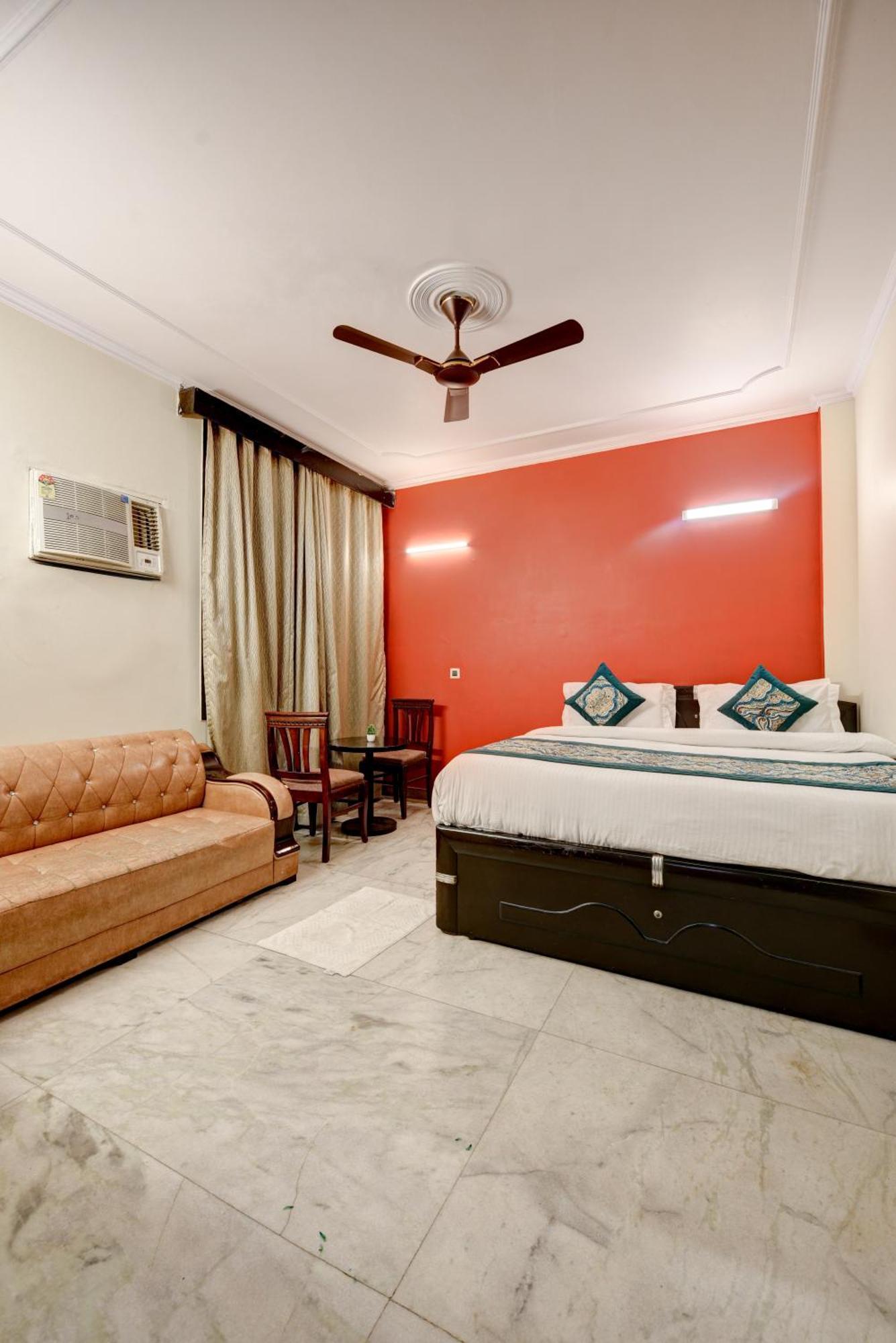 Centre Near Nizamuddin Railway Station Hotel New Delhi