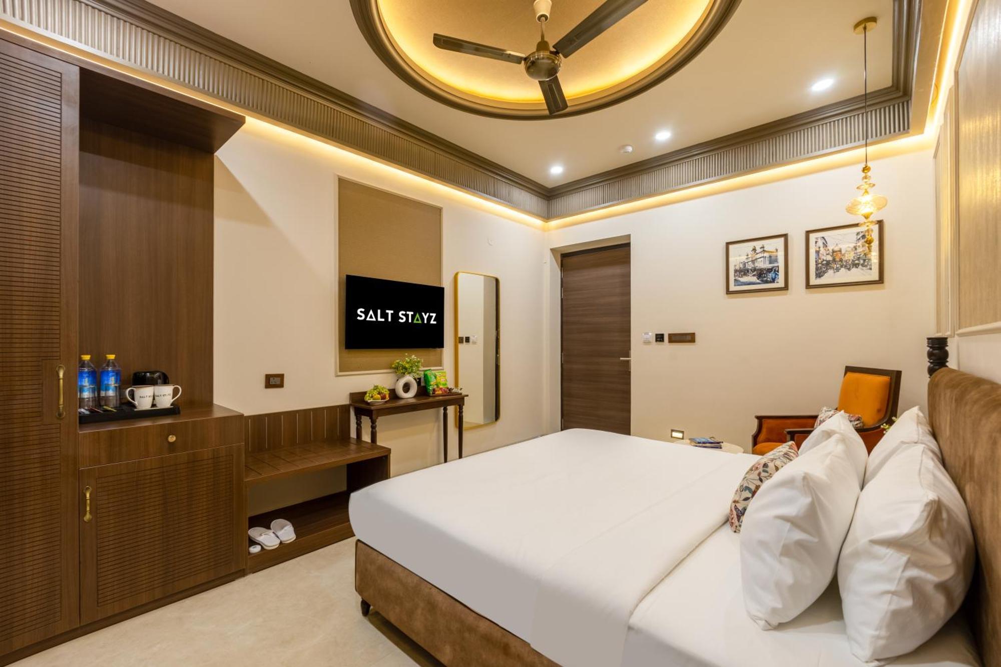 Saltstayz Autograph - Connaught Place New Delhi