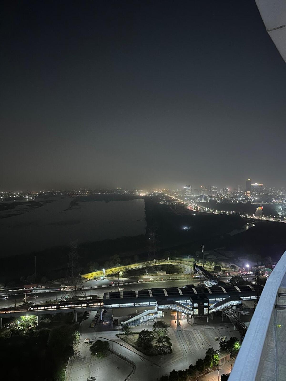 The Castle - Supernova Spira, 25th Floor Apartment
