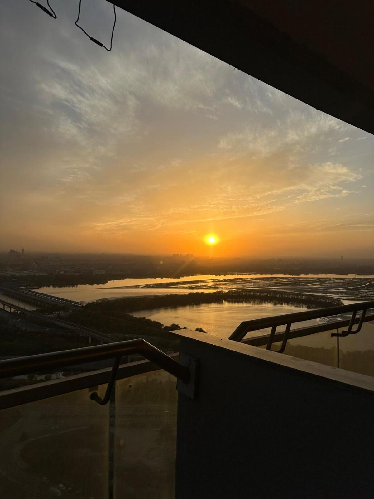 Apartment The Castle - Supernova Spira, 25th Floor New Delhi