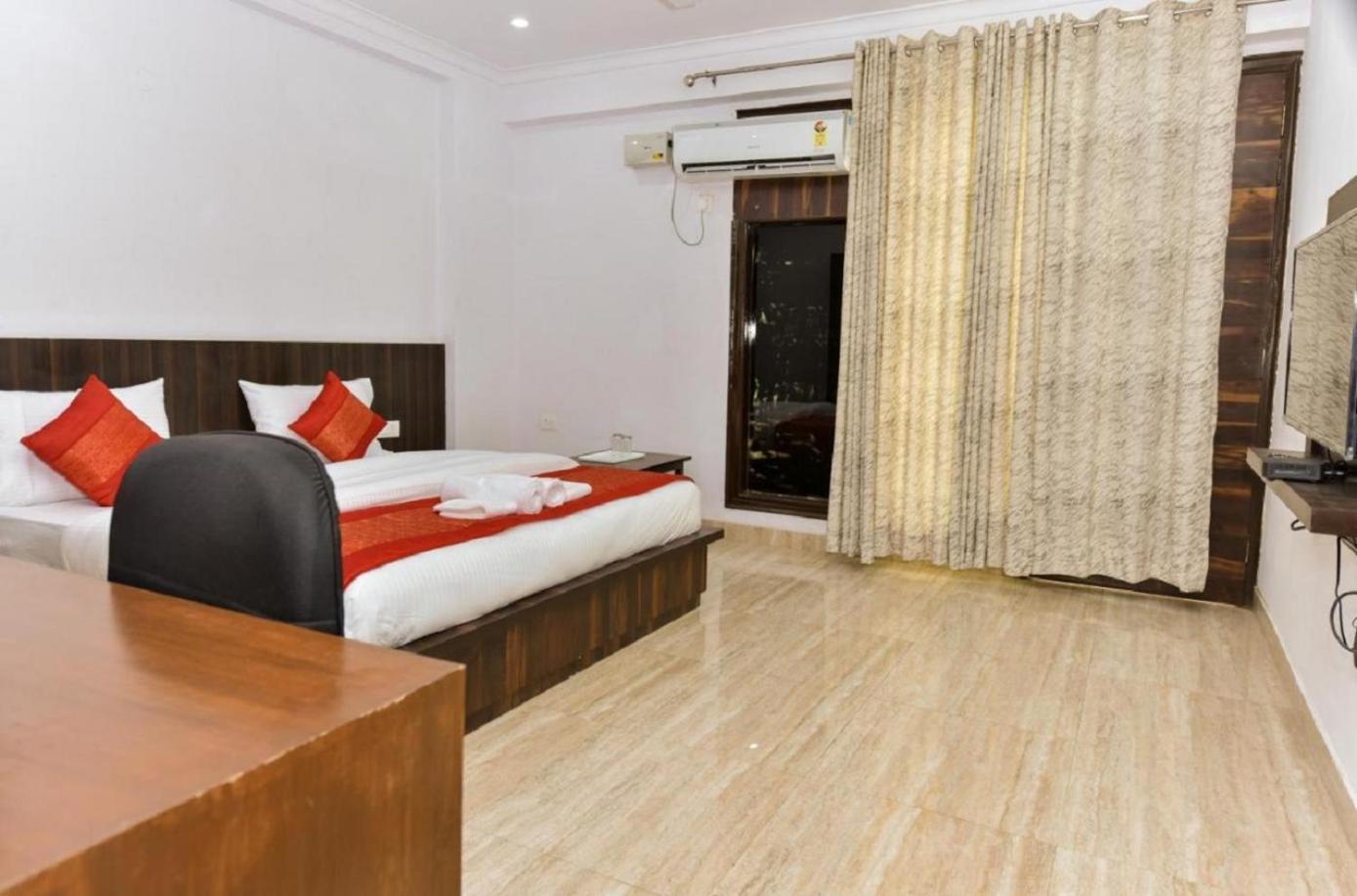 Empire Hotel